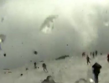 Το συγκλονιστικό βίντεο από τη στιγμή της έκρηξης της Αίτνας με 10 τραυματίες!- Το κατέγραψε κάμερα του BBC (βίντεο)